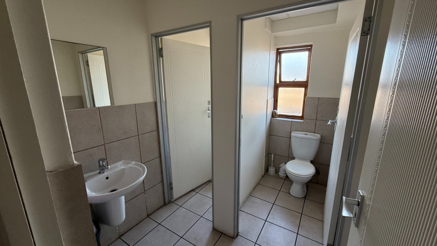 To Let commercial Property for Rent in Knysna Central Western Cape